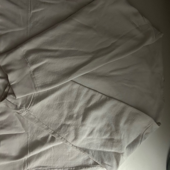 Ralph Lauren White Sweatshirt with Navy Logo and Red Flag Accent - Picture 5 of 8